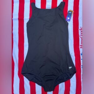 Speedo women’s one piece bathing suit Size 16